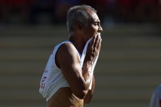 60歳なのに…レジェンドの衝撃肉体「何したらこんな筋肉」　軽快ダンスが「かっこいい」