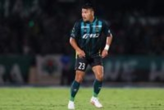 相手DF吹き飛ばす…日本人が「人間ブルドーザー」　出現した「フィジカルモンスター」