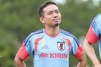 長友佑都、2度の練習場変更「問題ない」　W杯目前で異例の事態も…若手選手に「声がけしたい」
