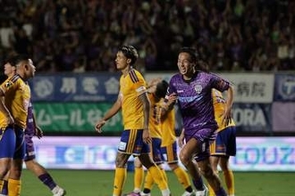 昇格争いの行方は？「注視すべき」　開幕2戦で“明暗"…連勝クラブに問われる「本物の強さ」