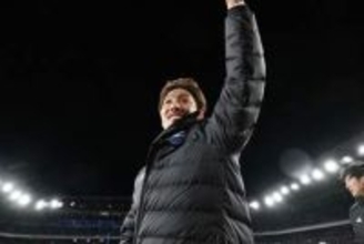 元日本代表DFが衝撃イメチェン「どうした？」　“金髪姿”に変身でファン仰天「イケてる」