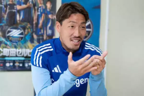 値札見ずコート購入「マジか」…100万円も「買います」　Jリーガー3人“プレミア現地観戦”