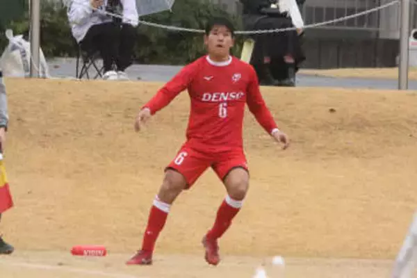 複数クラブ競合でJ1内定…練習で感じた「ものすごい緊張感」　初日から監督の檄「迷うな！」