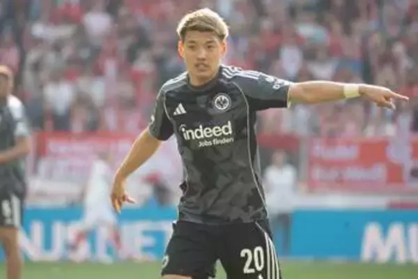 新天地移籍→主力として躍動　日本人MF、独年間ベスト11候補に選出「輝きを放ち続けている」