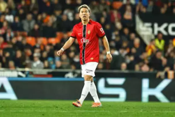 浅野拓磨が負傷離脱　スタメン起用も無念の途中交代…現地報道「最悪の予感が現実に」