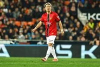 浅野拓磨が負傷離脱　スタメン起用も無念の途中交代…現地報道「最悪の予感が現実に」