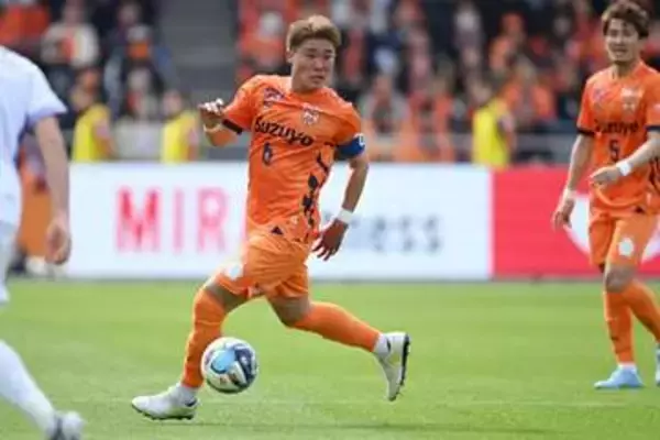 清水にアクシデント　宇野禅斗が前半に負傷交代…足裏タックル受け担架でピッチを後に