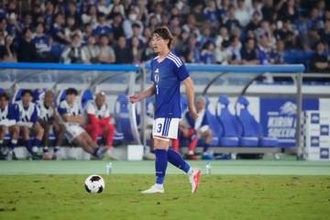 プレミア10番のユニ破壊「ボロボロ」　肉弾戦に騒然…日本代表26歳を「批判してた奴らは謝ろう」