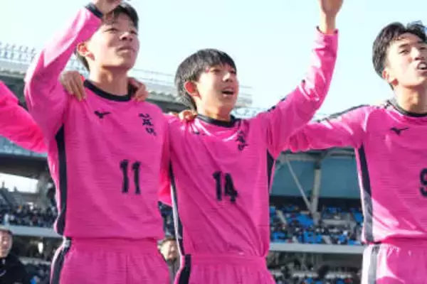 大会前に“14”に変更打診「ぜひ」　元日本代表の父と同じピッチ…全国で誓う「自分の道を」