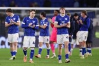 自陣からドリブル→80m独走弾　全員置き去りの一撃…リーグ公式も仰天「クレイジーなゴール」