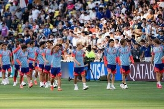 W杯目前、森保ジャパンに現地熱狂　5000人のファンが集結…吉田麻也も驚き「ここまでいたことない」