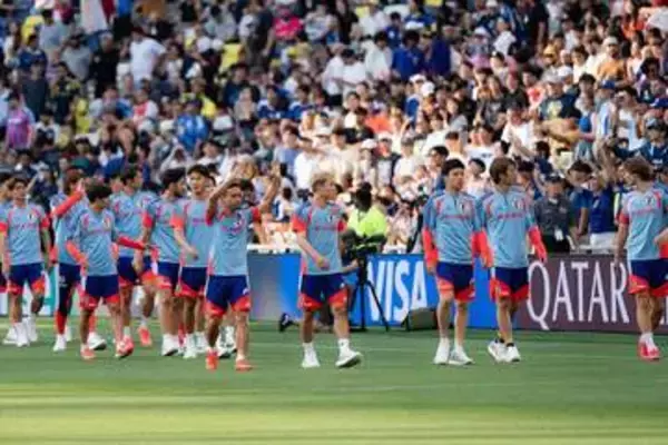 W杯目前、森保ジャパンに現地熱狂　5000人のファンが集結…吉田麻也も驚き「ここまでいたことない」