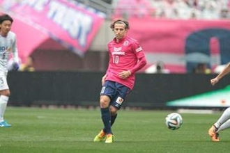 日本サッカー界を揺るがした特大ニュース　社会現象に発展…J1に世界的スター参戦で「空前のフィーバー」