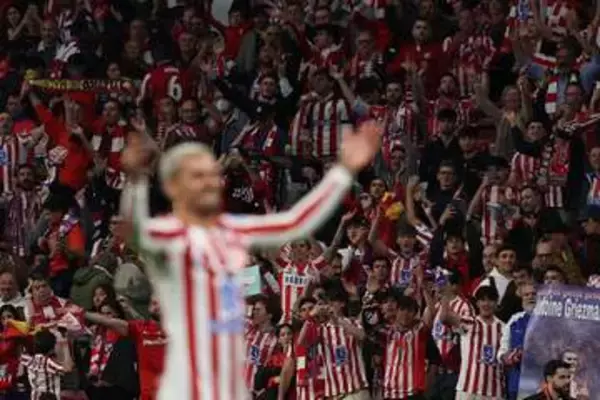 CLの大一番で「信じられない」　同国の意地…決戦前の異様な光景に現地注目「狂気だ」