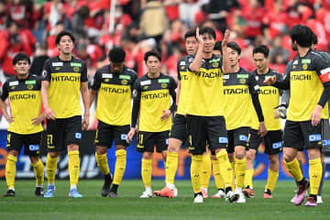 時代に逆行する“柏の戦術”　流れるパスで優勝争い…世界席巻した「ティキ・タカ」