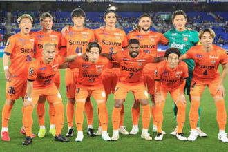 かつて共闘したJ助っ人の背番号に変更「愛を感じた」　憧れの”33”継承…「エモい」「これは胸熱」