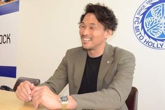 プロ入り→ノーチャンスで円形脱毛を発症　“縁”でつかんだチャンス…伝説GKが歩んだ29年間