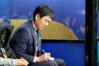 森保監督に「ノートを見せてもらった」　ブラジル戦中のメモ…安田理大が明かした“衝撃の舞台裏”