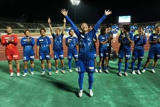 終了間際に飛び出した豪快弾が「年間ベストゴール」　DFがまさか…魂の一撃に「泣いた！」