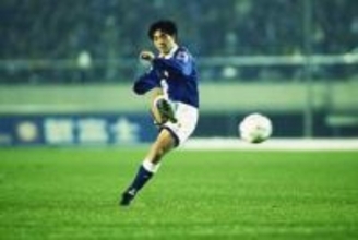 ロッカーで涙「体がどうも重く」　18歳でW杯出場も…帰国後の試練「いい気になっていた」