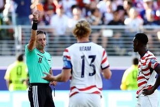 バログン退場を命じた主審、南米サッカー連盟が声明で支持「あらためて全幅の信頼を表明する」