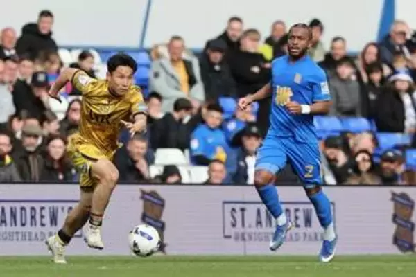 「英日本人が今季8アシスト目　値千金の絶妙スルーパス…地元紙高評価「マーカーを振り切った」」の画像