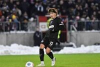 8万人アウェーで「いい動き」　日本人が欧州デビュー…強豪相手に「充分通用してた」