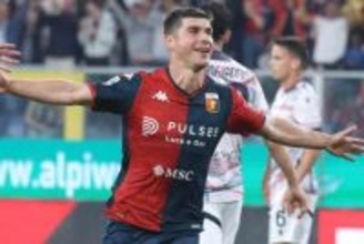 まるで本田圭佑のW杯弾を彷彿？　伝説の一撃に酷似…ファン脚光「とんでもないFK」「理不尽」