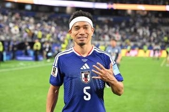 長友佑都に関する一報「これは驚きの展開…！」　無所属続く…試合前の挨拶が「どうなるんだ」