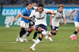 元プロも衝撃の一撃「余計な言葉はいらない」　J助っ人のオーバーヘッド「なかなか観られない距離から」