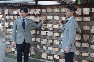 絵馬に記した「W優勝」　FC東京が必勝祈願…チームで意思統一、伝染させる「100%戦う姿」