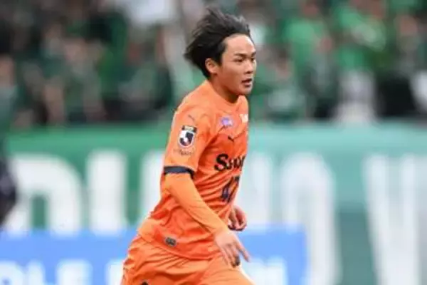 逸材19歳が「なぜそこにいる」　ピンポイントクロス→プロ初弾が「完璧すぎる」