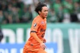 逸材19歳が「なぜそこにいる」　ピンポイントクロス→プロ初弾が「完璧すぎる」