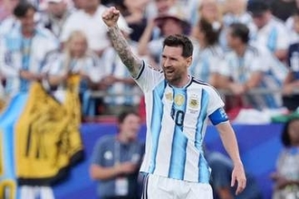 メッシが初戦で「歴代最多タイ」　史上初W杯6大会出場のメモリアル…衝撃の先制ミドルで偉業