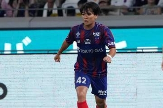 開幕戦で一発退場…2試合の出場停止と罰金が決定　足裏タックルが「著しく不正なプレー」に該当