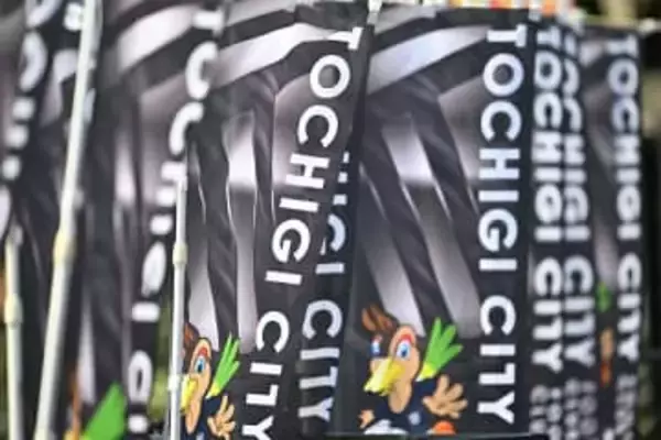 J2昇格クラブに大物加入か…シルエットにSNS騒然　新戦力をファン予想「誰だ？」「ワクワクドキドキ」