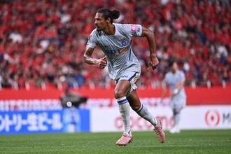 広島の大物助っ人は「間違いなく別格」　最前線で見せた真価…際立った“攻撃のリズム”「生き生きする」