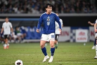 身長差10センチ無効化…上田綺世が「飛びすぎや」　異次元ヘッドに騒然「理不尽の領域」