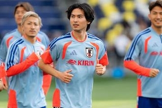 「普通じゃない」…南野拓実が明かす、スパイク磨きの経緯　吉田麻也を見て「俺もやるしかない」