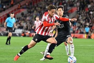英日本人が「決定的な3点目を演出」　途中出場→2分後にアシスト…現地喝采「素晴らしい」