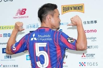 長友佑都、開幕戦前にハチマキ披露　新ユニ姿に会場騒然…プロ19年目「新人のようにギラギラ」