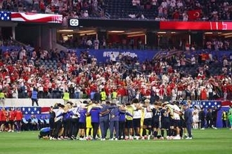 W杯アメリカ戦、中継に映った超大物スターが「豪華すぎる」　得点に喜び爆発「イケオジすぎる」