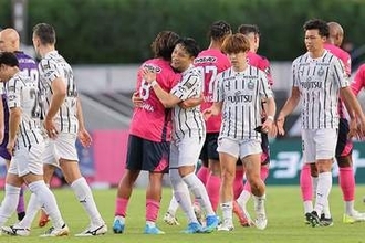 試合後のピッチで感動の光景「泣いちゃうね」　15年在籍の古巣と「お手本のような関係」