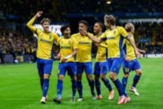 北欧の名門が“挑戦的”なユニ発表「際立つ存在感」　日本人も所属…伝統を度外視の「独自スタイル」