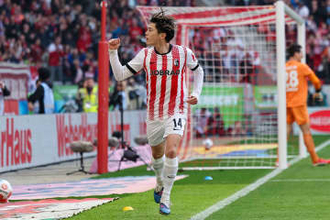 強豪相手に「理想的なカウンター」　24歳日本人が独で躍動…代表OB喝采「勝負強さは彼の強み」