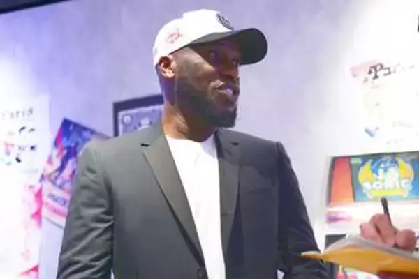 ナイジェリア英雄が日本サッカーに関心「よく知っています」　中田英寿の元同僚が24年ぶり来日