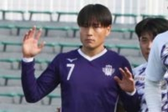 意地の二発は”決意表明”　練習参加で掴み取ったオファー…J内定ストライカーが持つブレない信念