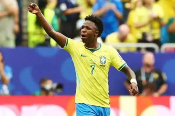 ヴィニシウスが見せた「新しい顔」　W杯後に整形… “激変ぶり”に海外注目「大きな反響を呼ぶ」
