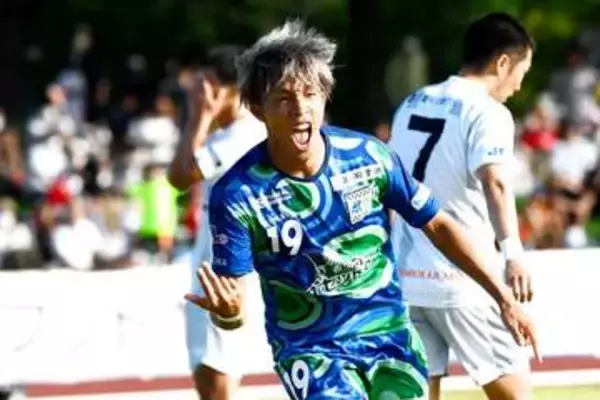 「逆輸入Jリーガーの衝撃弾「シビれた」　7連勝クラブ相手に…殊勲の一撃が「月間ベストゴール」」の画像
