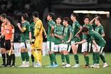 「苦境のJ名門で薄れる特異性「別世界」　“3ケタ”1人、明確になった戦力差…完敗は「必然だった」」の画像1